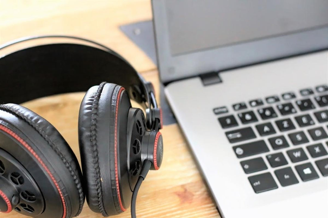 How to Fix Common Headphone Problems in UAE – AM Tradez